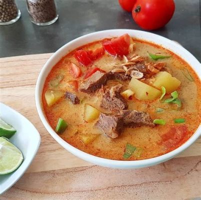  Soto Betawi! Un brodo piccante e speziato che ti conquisterà con la sua complessità aromatica.